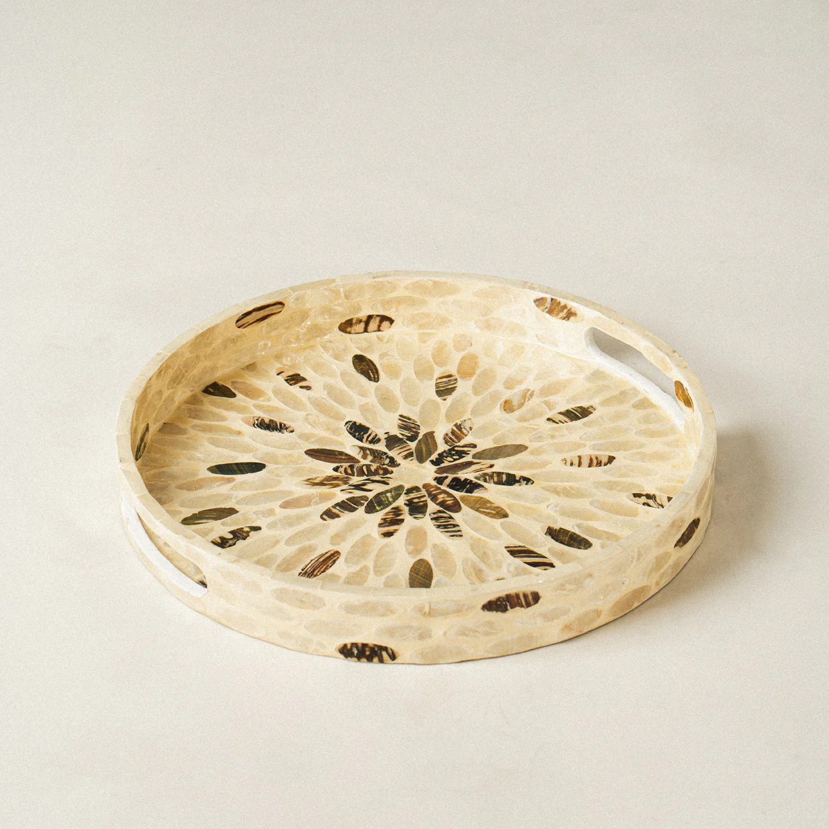 Floral Mother of Pearl Wicker Tray Set of 3 - Image 6